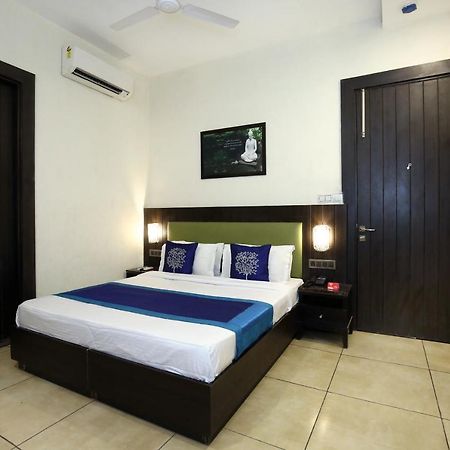 Oyo 9982 Shahz Lounge Hotel Abadpura Exterior photo