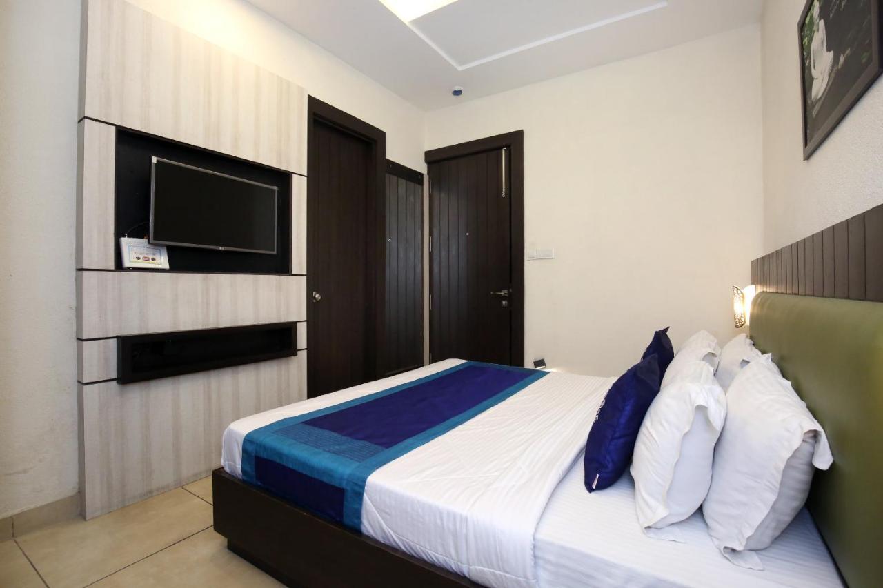 Oyo 9982 Shahz Lounge Hotel Abadpura Exterior photo