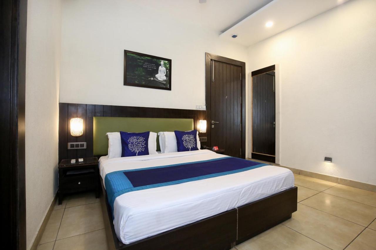 Oyo 9982 Shahz Lounge Hotel Abadpura Exterior photo