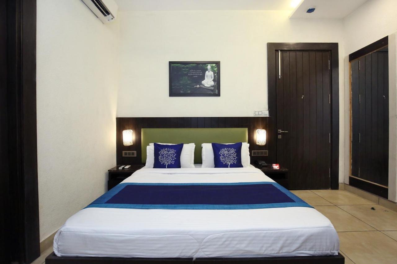 Oyo 9982 Shahz Lounge Hotel Abadpura Exterior photo